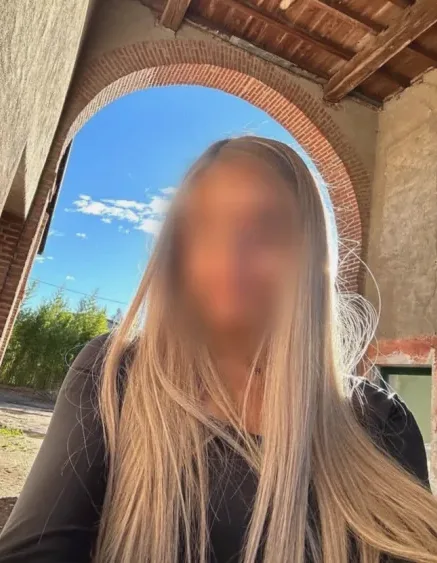 Amina, 28