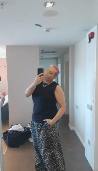 Amina, 33
