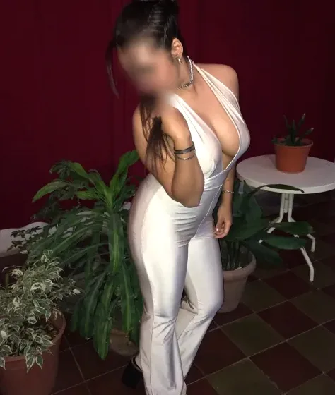 Bianca, 28
