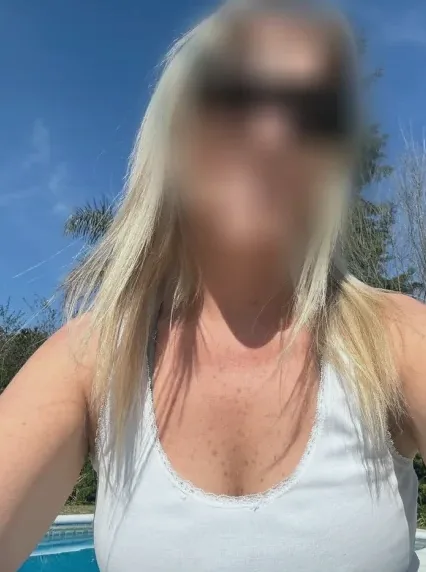Bo, 40