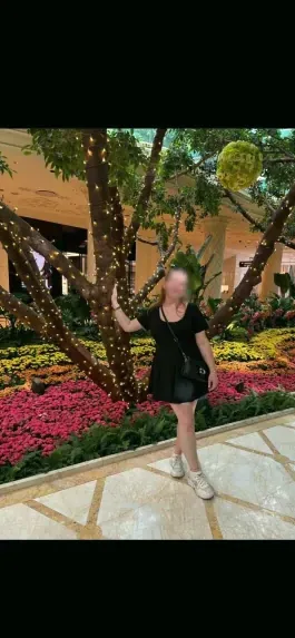 Demi, 25