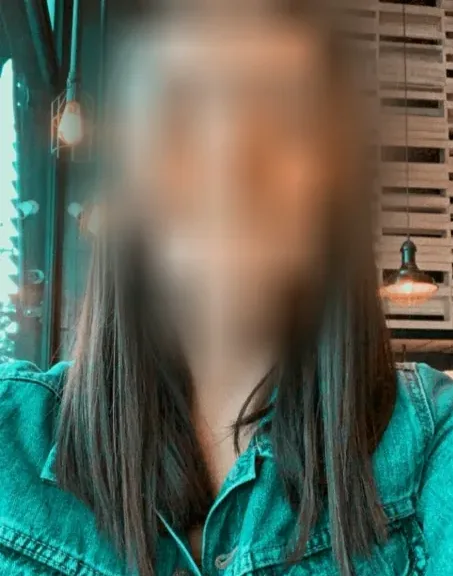 Elif, 24