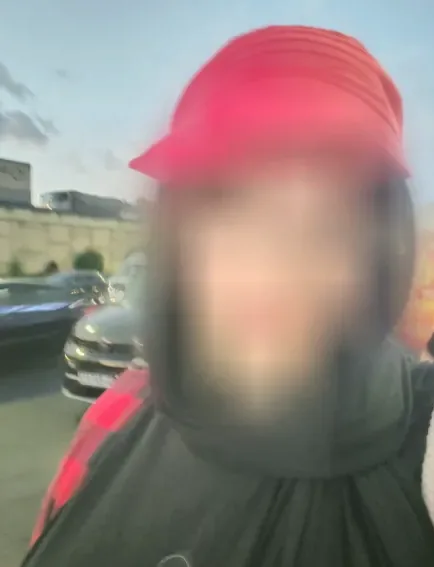 Elin, 32