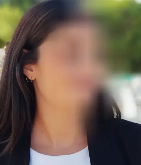 Esmee, 33