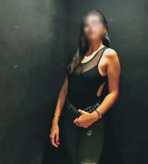 Eva, 26