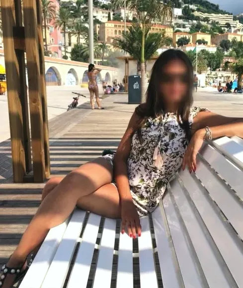 Fay, 32