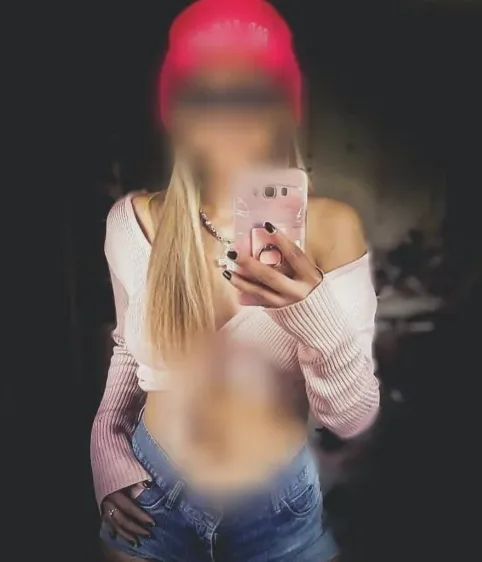 Fleur, 36