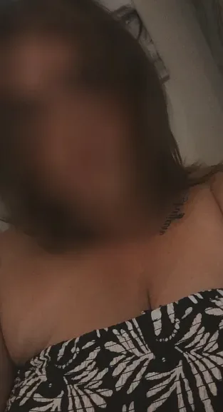 Imane, 28
