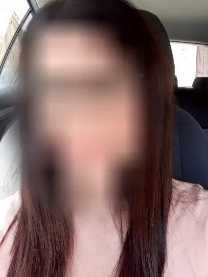 Imane, 38