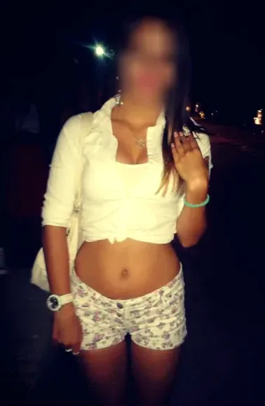 Isabel, 27