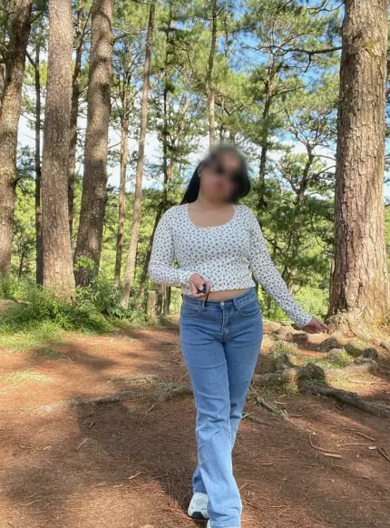Isabel, 28