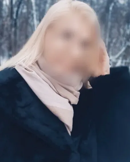 Isabella, 36