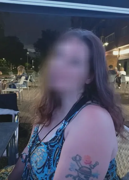 Isabella, 34