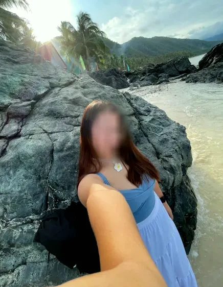 Naima, 24