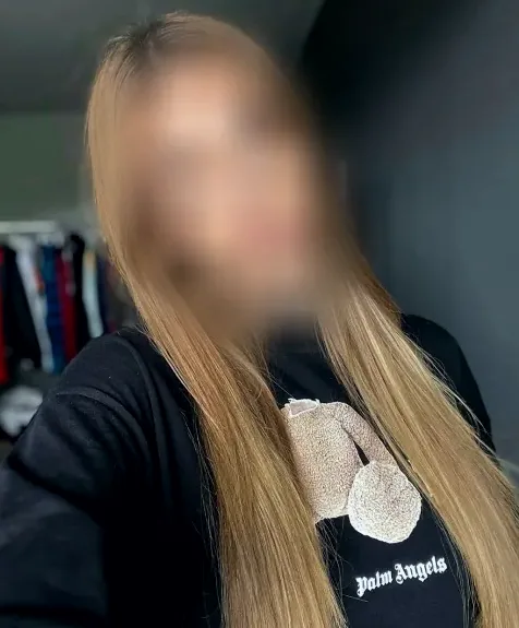 Nienke, 28