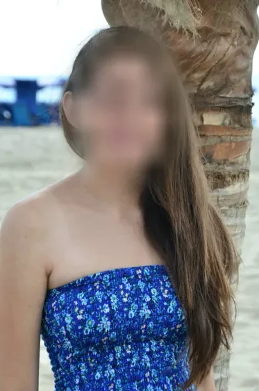 Sabine, 28