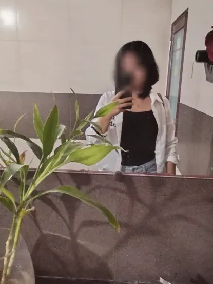 Sofie, 25