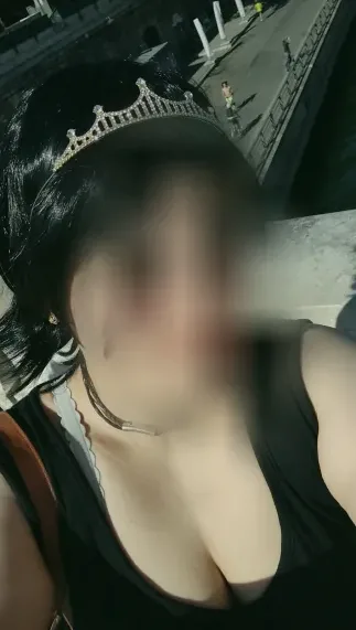 Sophie, 40