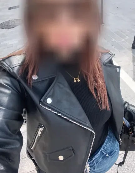 Sophie, 36
