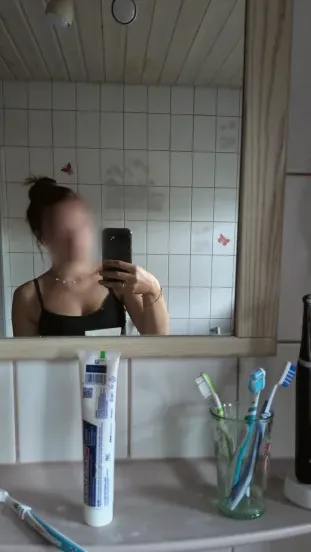 Soukaina, 18