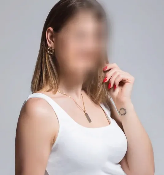 Wendy, 34